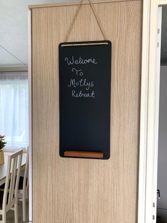 Mollys Retreat Pet Friendly Three Bed Caravan With Small Garden Newquay Bay Resort Quieter Area Of Park מראה חיצוני תמונה