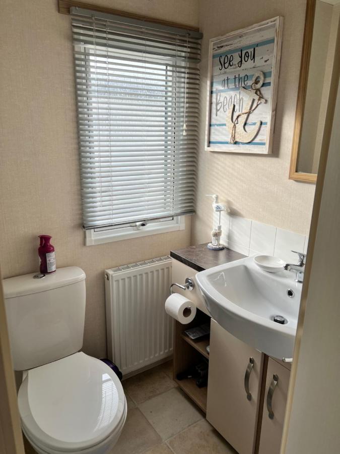 Mollys Retreat Pet Friendly Three Bed Caravan With Small Garden Newquay Bay Resort Quieter Area Of Park מראה חיצוני תמונה