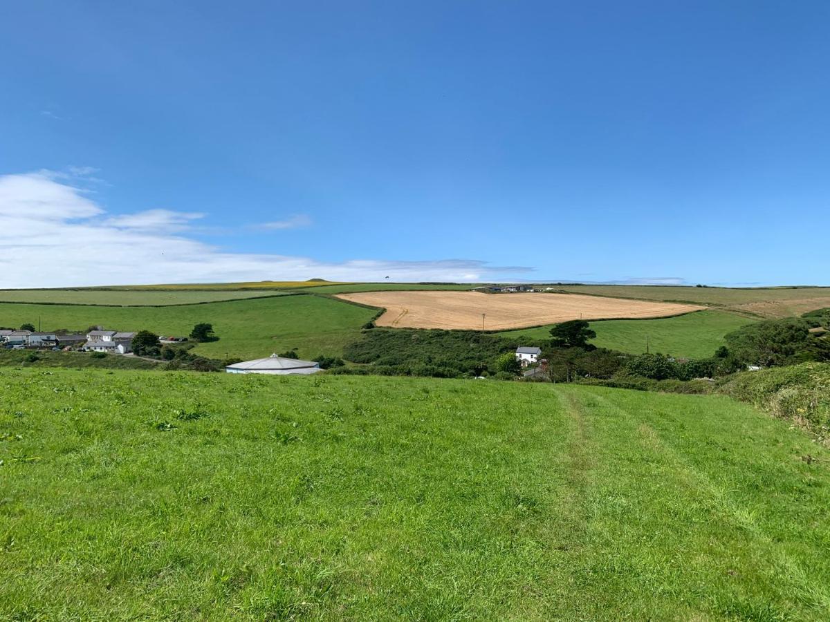 Mollys Retreat Pet Friendly Three Bed Caravan With Small Garden Newquay Bay Resort Quieter Area Of Park מראה חיצוני תמונה