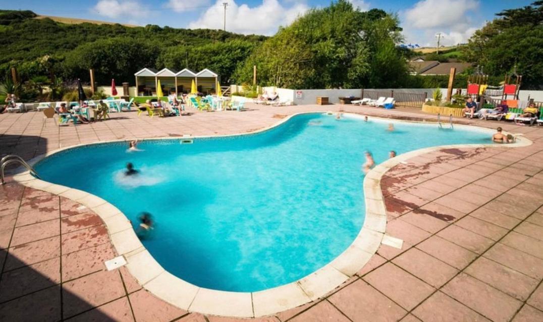 Mollys Retreat Pet Friendly Three Bed Caravan With Small Garden Newquay Bay Resort Quieter Area Of Park מראה חיצוני תמונה